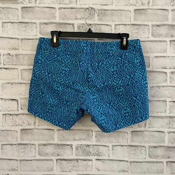 Women’s American Eagle midi shorts with turquoise/blue geometric print 4 - Picture 2 of 4